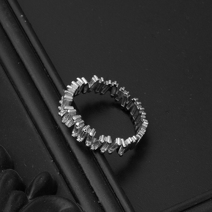 0,64 ct Sıralı Baget Pırlanta Yüzük