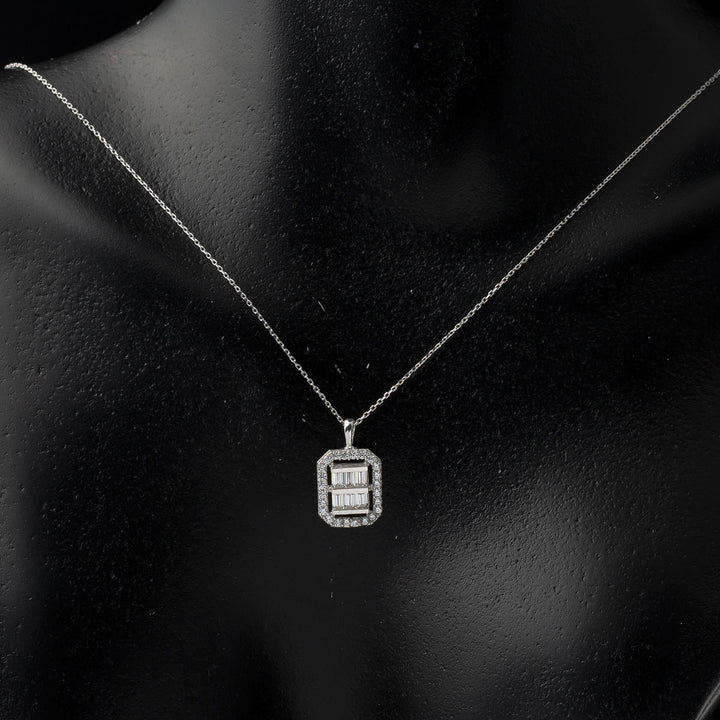 Crystal Baget Taşlı Beyaz Altın Kolye