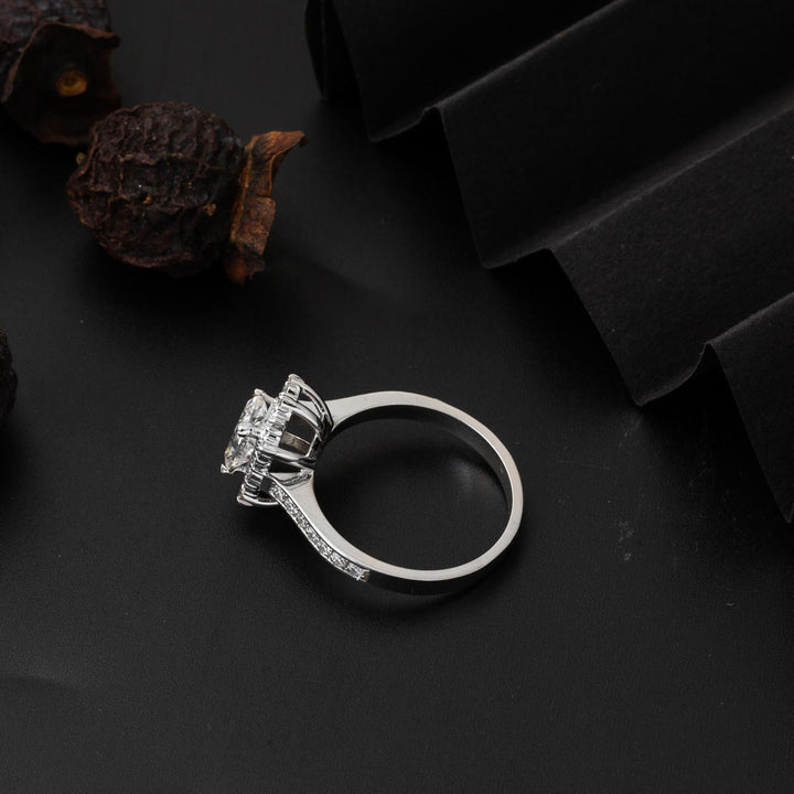 1,40 Ct. Mozanit Baget Taşlı Altın Yüzük