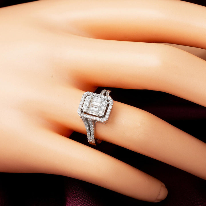 0,70 ct. Moissanite Baget Taşlı Altın Yüzük