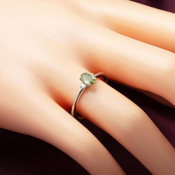 0,45 ct Yeşil Safir & 0,06 ct Pırlantalı Yüzük