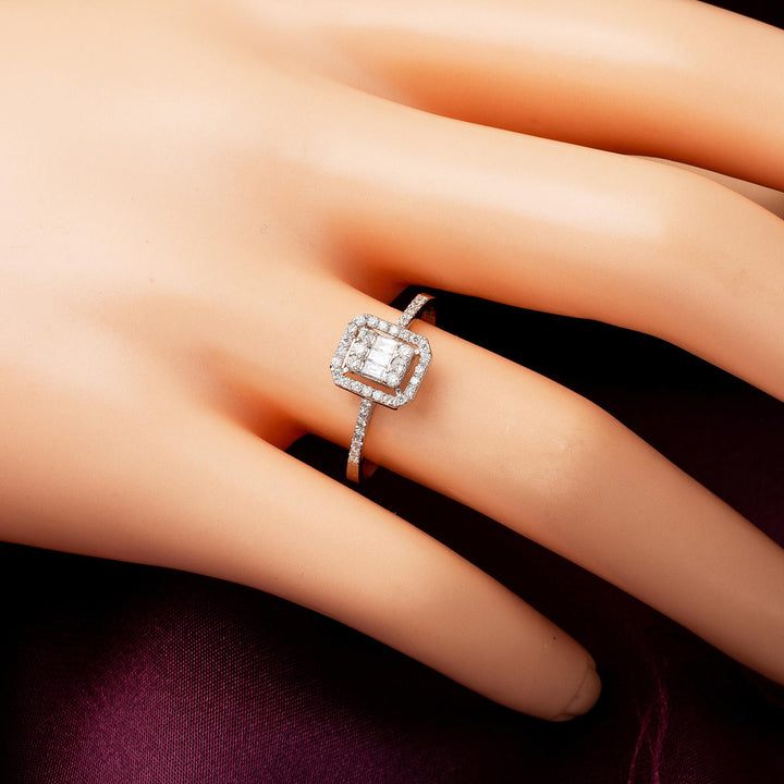 0,25 Ct. Baget Pırlantalı Yüzük