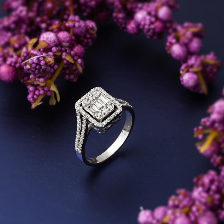 0,70 ct. Moissanite Baget Taşlı Altın Yüzük