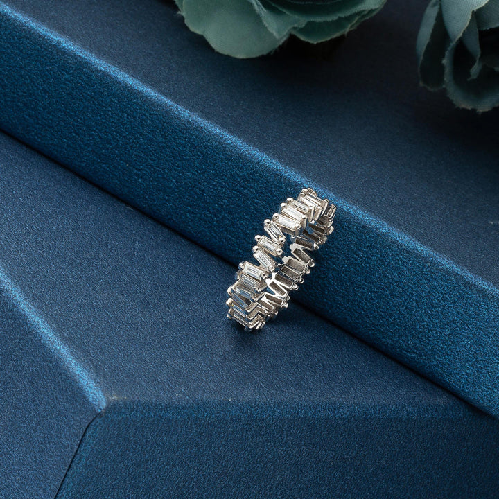 0,64 ct Sıralı Baget Pırlanta Yüzük