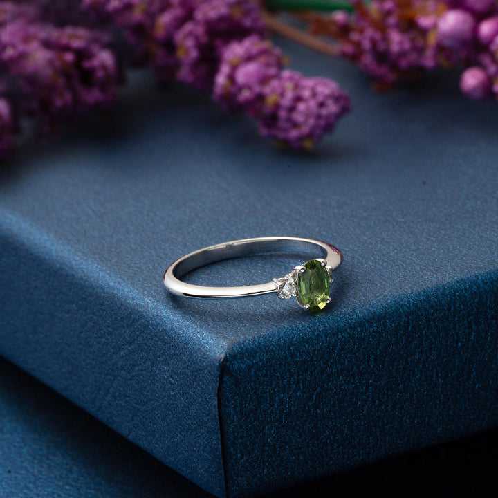 0,45 ct Yeşil Safir & 0,06 ct Pırlantalı Yüzük