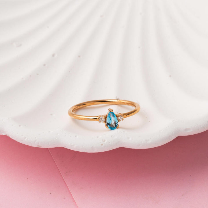 Blue Topaz Taşlı Altın Pırlanta Yüzük