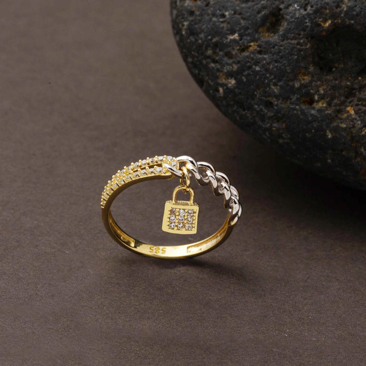 Kilit Charm Sallantılı 14 Ayar Altın Yüzük