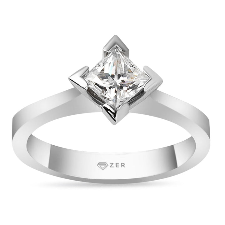 0,76 Karat Mozanit Tektaşlı Altın Yüzük